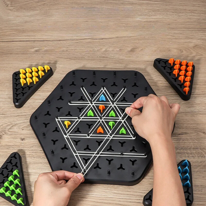 Triangle strategy - strategisch bordspel